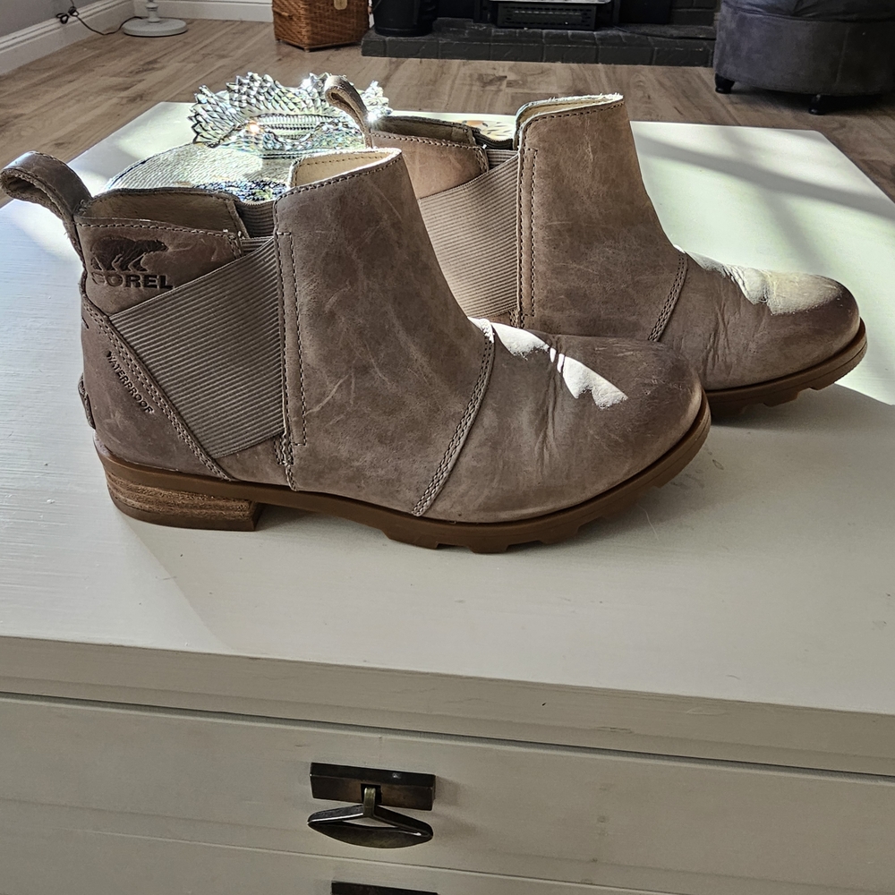 Sorel Women's Light Brown Ankle Booties